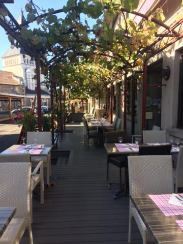 Hotel Restaurant Cousseau Parentis-en-Born Eksteriør bilde