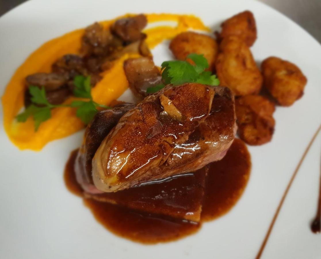 Hotel Restaurant Cousseau Parentis-en-Born Eksteriør bilde